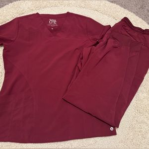 Barco One Women’s Scrub Set **LIKE NEW**
